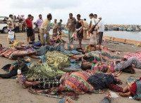 索马里难民船红海遭遇阿帕奇直升机扫射，逾40人死亡