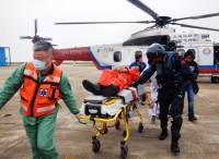 南海第一救助飞行队紧急救助1名外籍骨折船员