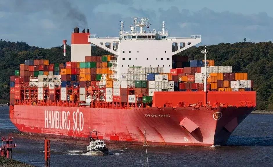 突发丨汉堡南美9669Teu集装箱船靠泊港口时发生事故，船期或将延误！