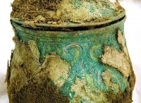 英国发现最大规模维京海盗宝藏 包括1200年前银壶(图)