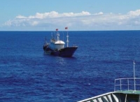 印尼袭击中国渔船 印尼海军开枪打伤一名中国渔民