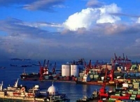 长兴岛30万吨级原油码头通过验收正式运营
