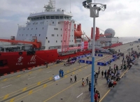“雪龙”号极地考察船顺利返回上海