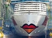 世界上首艘LNG邮轮 18万吨烈焰红唇诱惑的爱达邮轮