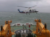 52名船员遇险！台湾海峡失控漂航工程船成功获救